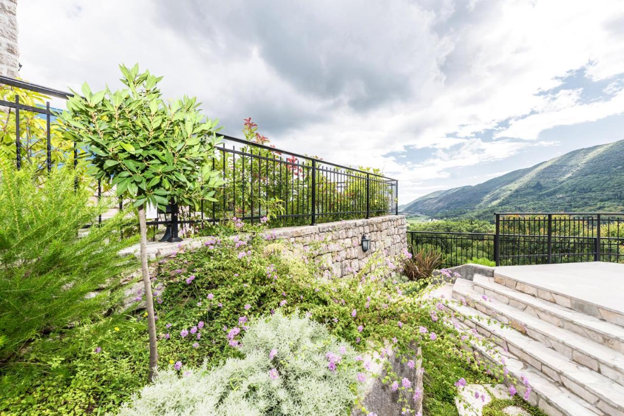 Villa Lavender House With Shared Pool à Herceg Novi Extérieur photo